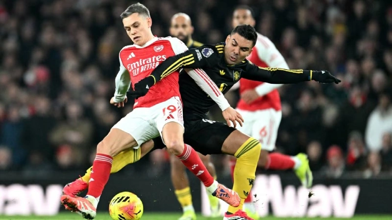 Babak Pertama Arsenal Dominan, United Bertahan
