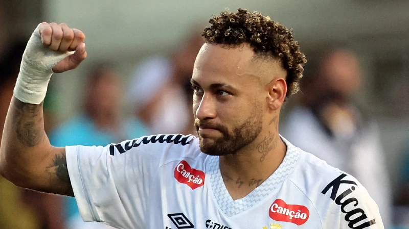 Karier Neymar di Persimpangan Jalan
