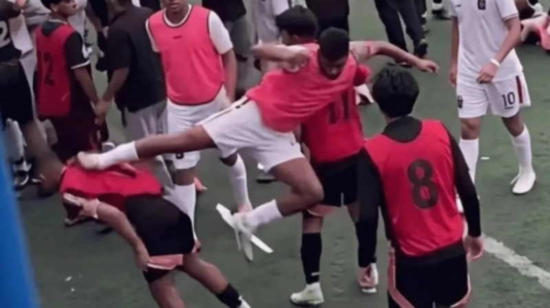 Tindakan Liar di EPA U-20 Kungfu Kick yang Mengguncang Sepak Bola Muda