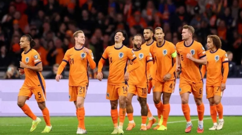 Analisis Belanda Struktur Kuat, Pertanyaan di Lini Serang