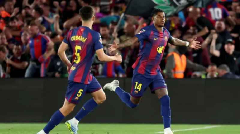 Barcelona Menang Sebagai Tim