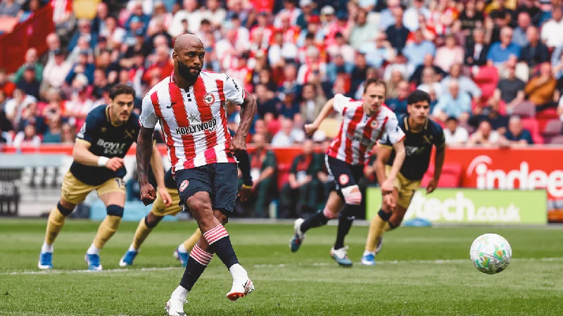 Brentford Datang dengan Pendekatan Pragmatis
