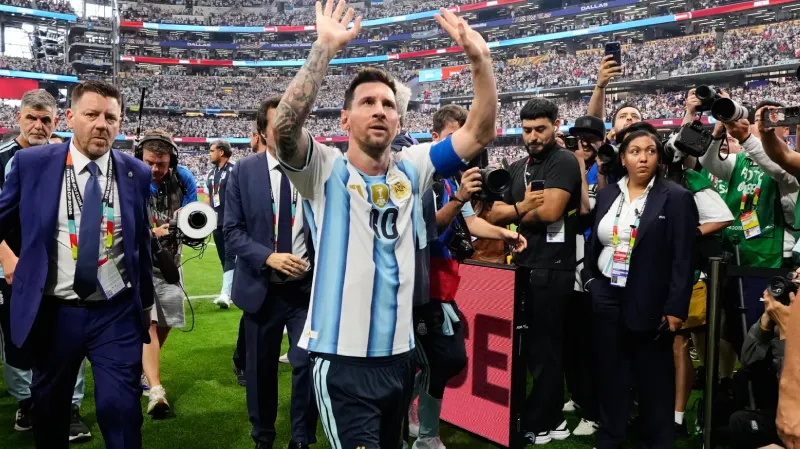 Argentina Masih Berputar di Sekitar Messi