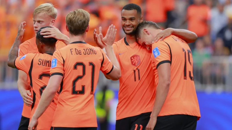 Belanda vs Swedia - Oranje Mengamuk, Swedia Kehilangan Kontrol Sejak Awal