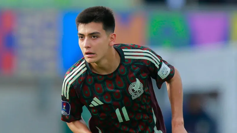 Gilberto Mora - Mexico
