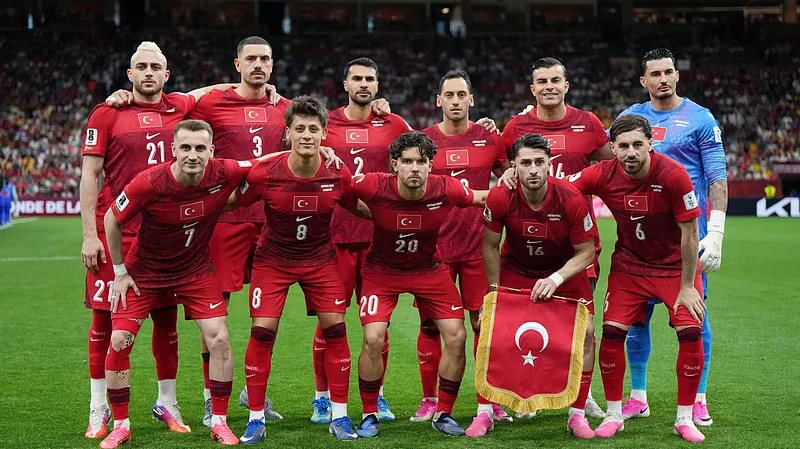 Kondisi Terbaru Turki Banyak Bola, Sedikit Tusukan