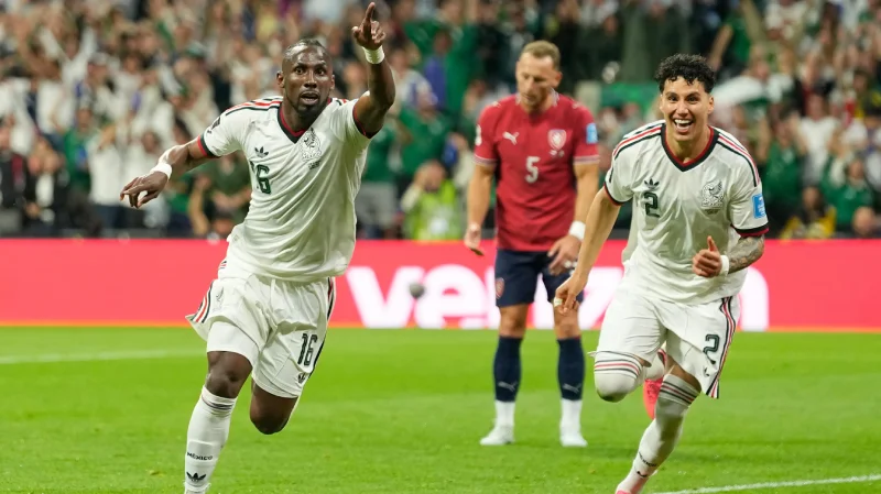 Republik Ceko vs Meksiko - El Tri Sempurna di Grup A