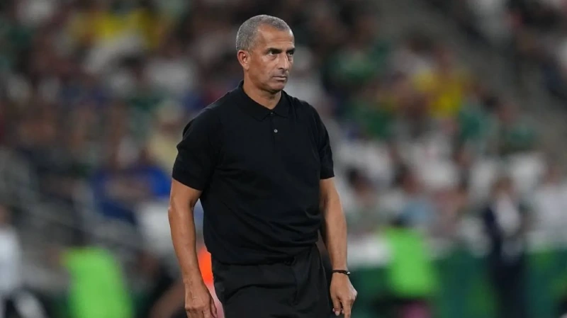 Tunisia Pecat Sabri Lamouchi Karena Taktik Aneh