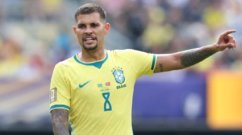 2. Bruno Guimaraes – Brasil