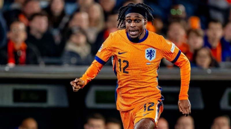 4. Crysencio Summerville – Belanda