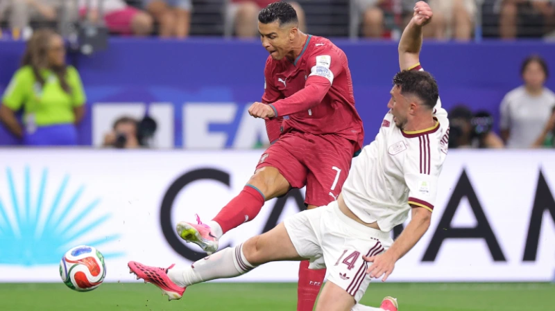 Babak Pertama - Portugal Agresif, Spanyol Tidak Panik