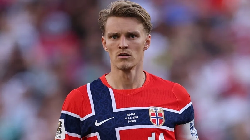 Duel Bruno Guimaraes vs Martin Odegaard Bisa Menentukan Ritme