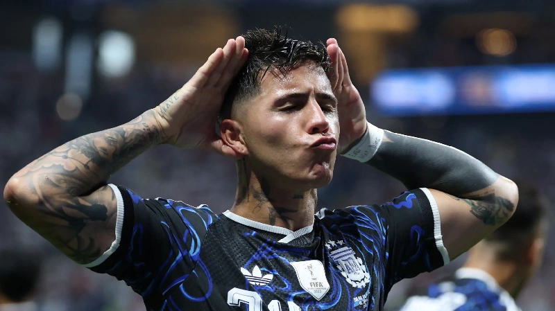 Enzo Fernandez Sindir Inggris Usai Argentina ke Final