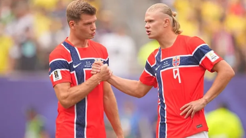 Sorloth Ungkap Alasan Tak Oper ke Haaland vs Inggris