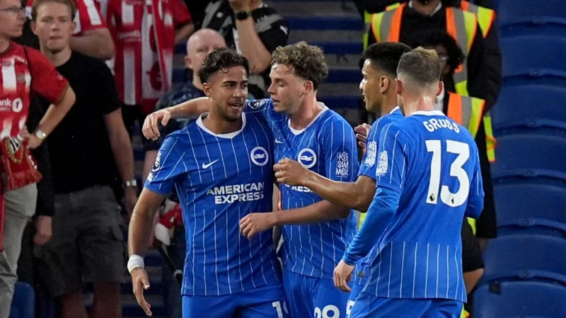 Analisis Brighton Pressing, Rotasi Posisi, dan Ancaman Transisi