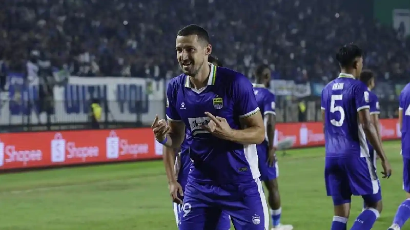 Balsa Sekulic Hidupkan Harapan Persib pada Menit ke-88