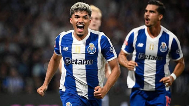 Analisis FC Porto Struktur Rapat dengan Ancaman Vertikal
