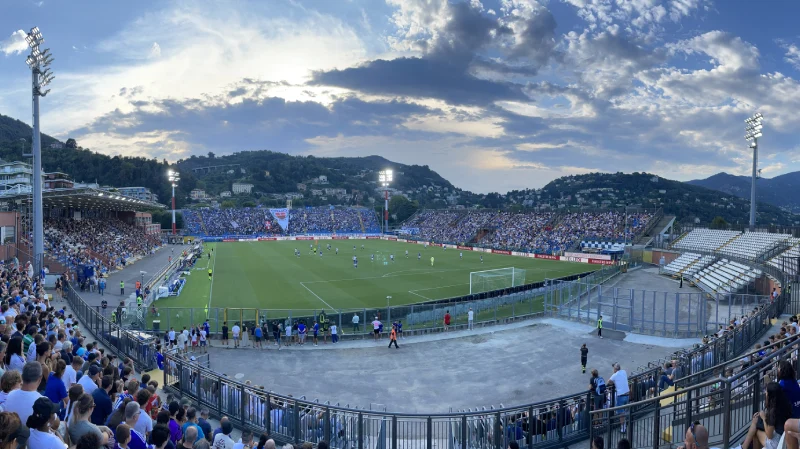 Stadion Kecil yang Menjadi Panggung Sejarah