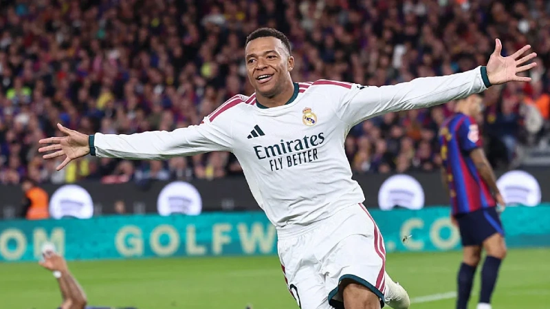 Dua Gol Mbappé Mengakhiri Perlawanan Barcelona