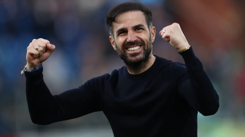 Fabregas Masuk Radar Barcelona, Era Flick Belum Usai