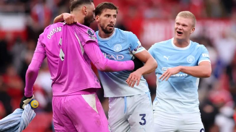 Haaland Tegur Donnarumma, City Terpeleset di Villa Park